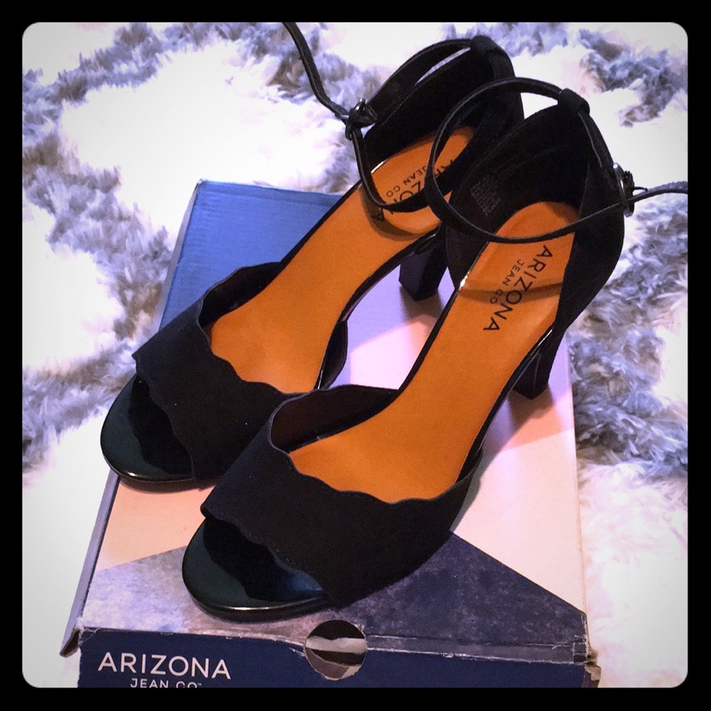 Black heels size 7.5